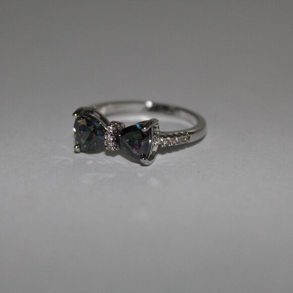 RING - Picture 3 of 8